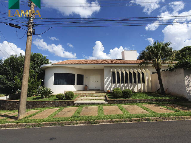 #398 - Casa para Venda em Monte Alto - SP
