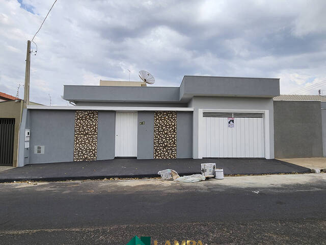 #731 - Casa para Venda em Monte Alto - SP