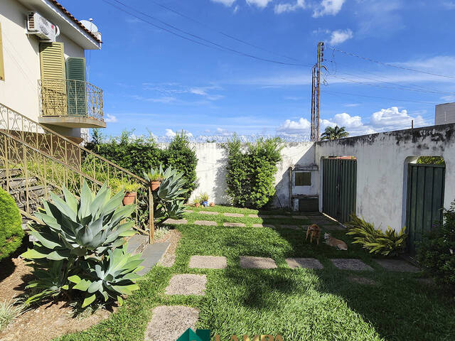 #845 - Casa para Venda em Monte Alto - SP