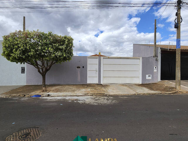 #875 - Casa para Venda em Monte Alto - SP