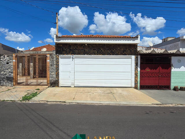 Casa para Venda em Monte Alto - 1