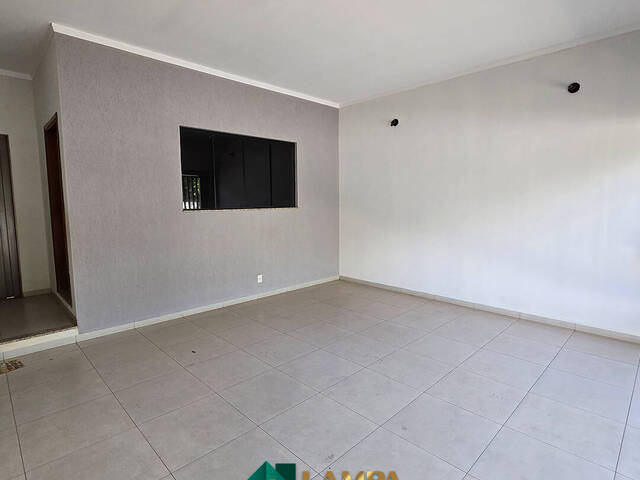 #1048 - Casa para Venda em Monte Alto - SP - 2