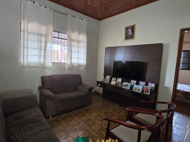 Casa para Venda em Monte Alto - 5
