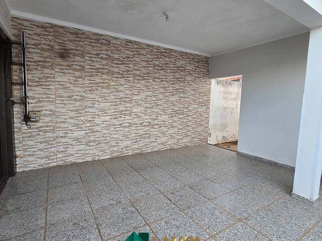 Casa para Venda em Monte Alto - 4