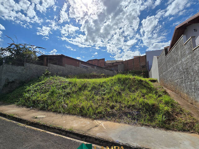#1055 - Terreno para Venda em Monte Alto - SP - 2