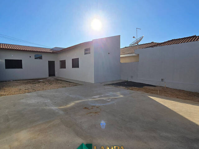 #1063 - Casa para Venda em Monte Alto - SP - 2