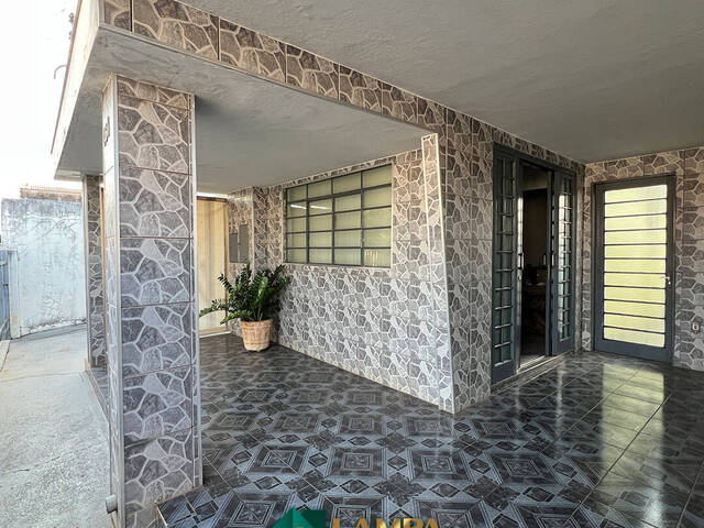 #1068 - Casa para Venda em Monte Alto - SP - 2