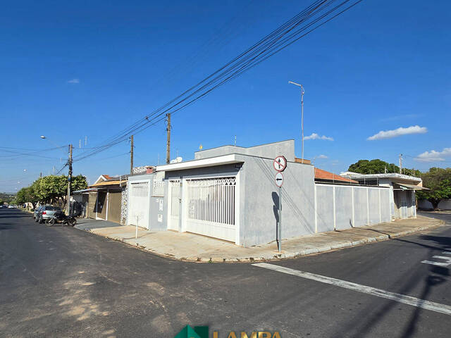 #1070 - Casa para Venda em Monte Alto - SP - 2