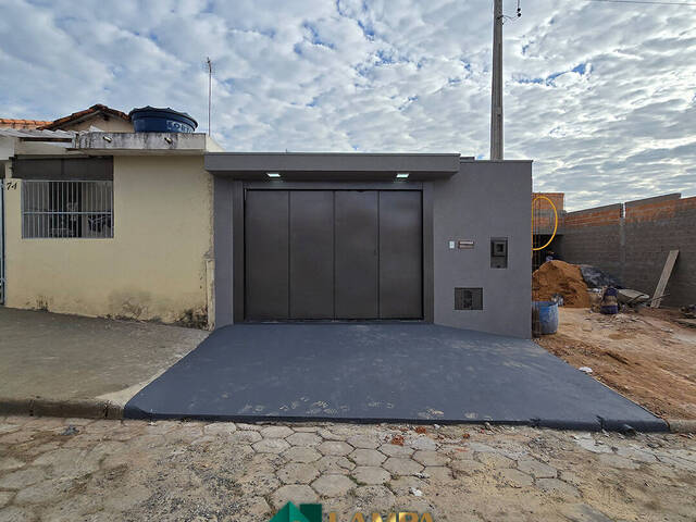 #1075 - Casa para Venda em Monte Alto - SP - 1