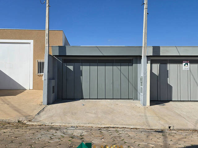 #1077 - Casa para Venda em Monte Alto - SP - 1