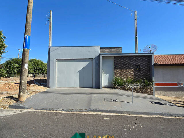 #1084 - Casa para Venda em Monte Alto - SP - 1