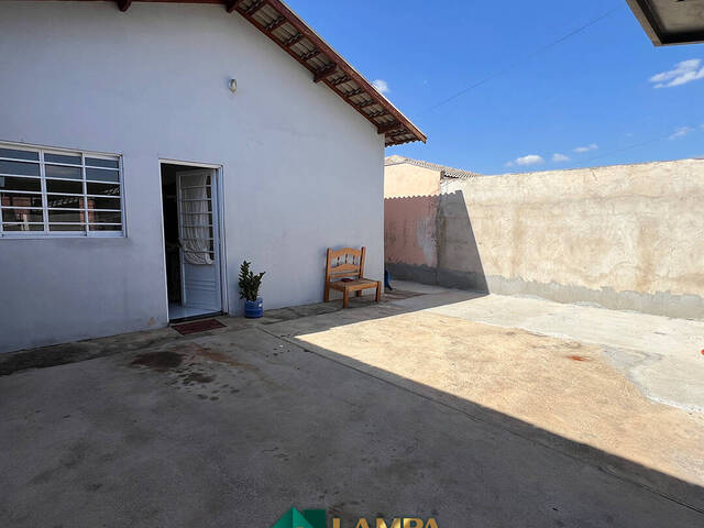 #1085 - Casa para Venda em Monte Alto - SP - 2