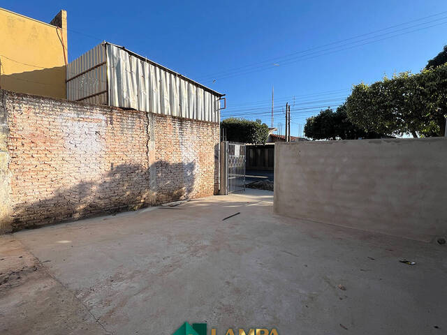 #1043 - Casa para Venda em Monte Alto - SP - 3