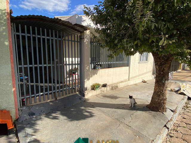 Casa para Venda em Monte Alto - 2