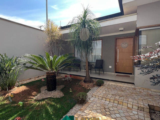 #1100 - Casa para Venda em Monte Alto - SP - 2