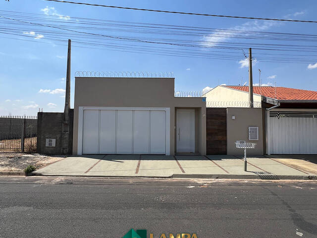 #1107 - Casa para Venda em Monte Alto - SP - 1