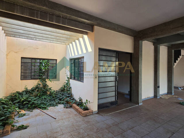 Sobrado para Venda em Monte Alto - 4