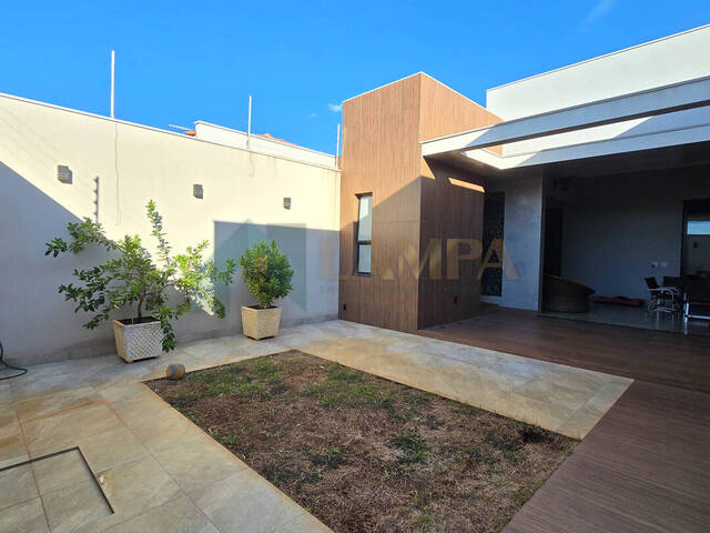 #1126 - Casa para Venda em Monte Alto - SP - 2