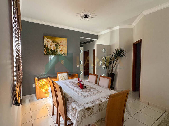 Casa para Venda em Monte Alto - 3