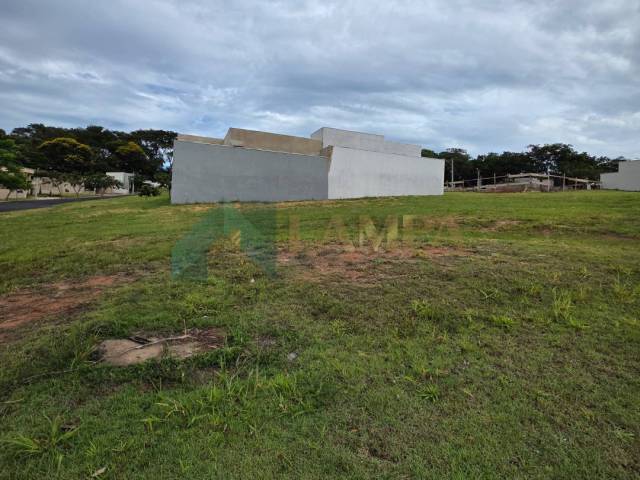 #1172 - Terreno em condomínio para Venda em Monte Alto - SP - 2
