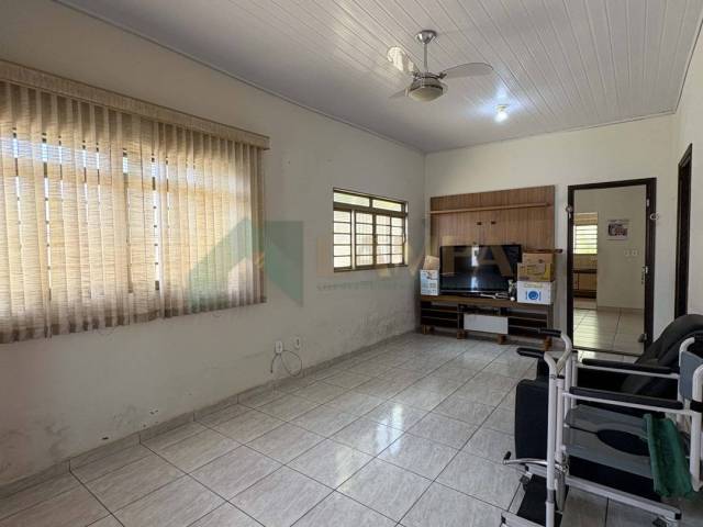 Casa para Venda em Monte Alto - 5