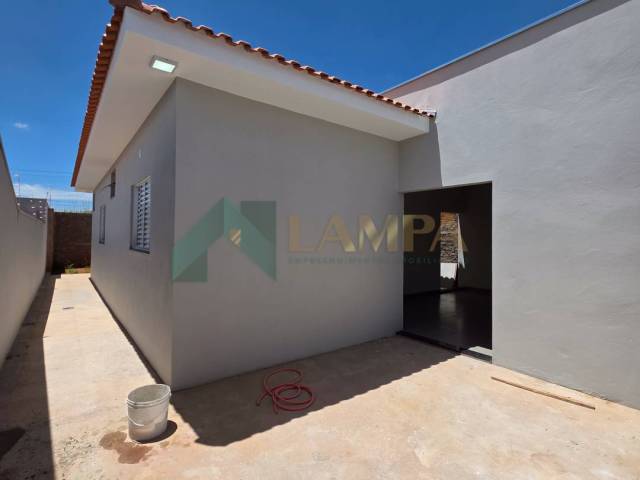 #1176 - Casa para Venda em Monte Alto - SP - 2