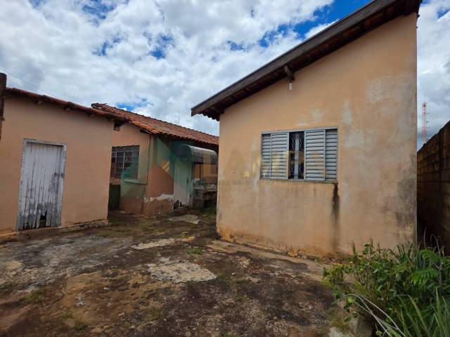 #1183 - Casa para Venda em Monte Alto - SP - 3