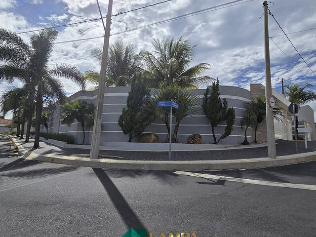 Edícula para Venda em Monte Alto - 2