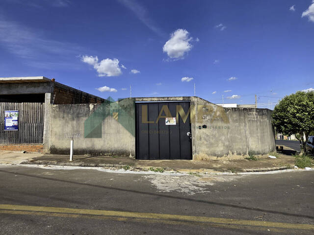 #1251 - Casa para Venda em Monte Alto - SP