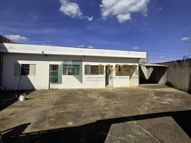 #1251 - Casa para Venda em Monte Alto - SP
