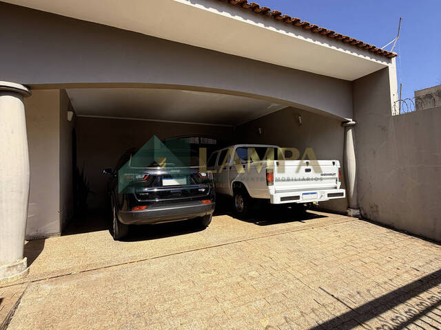 Casa para Venda em Monte Alto - 2