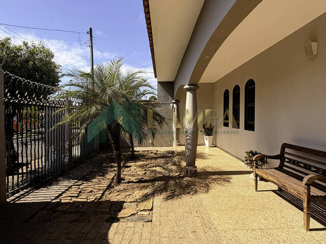 Casa para Venda em Monte Alto - 4