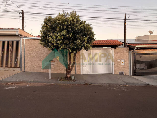 #953 - Casa para Venda em Monte Alto - SP