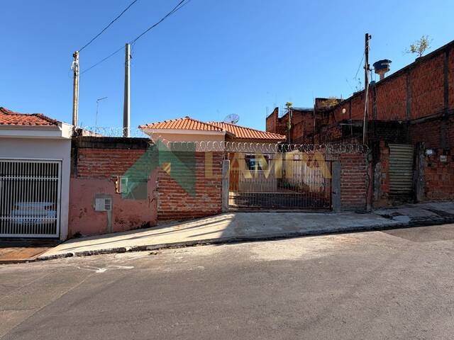 #1235 - Casa para Venda em Monte Alto - SP - 1