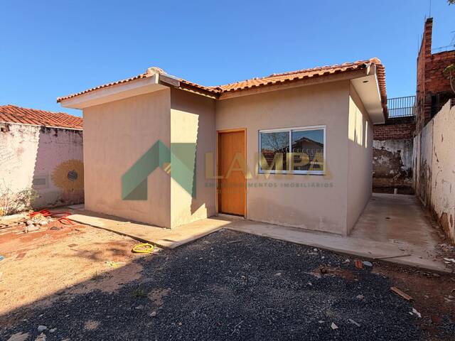 #1235 - Casa para Venda em Monte Alto - SP - 2