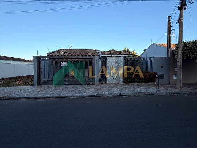 #1222 - Casa para Venda em Monte Alto - SP - 1